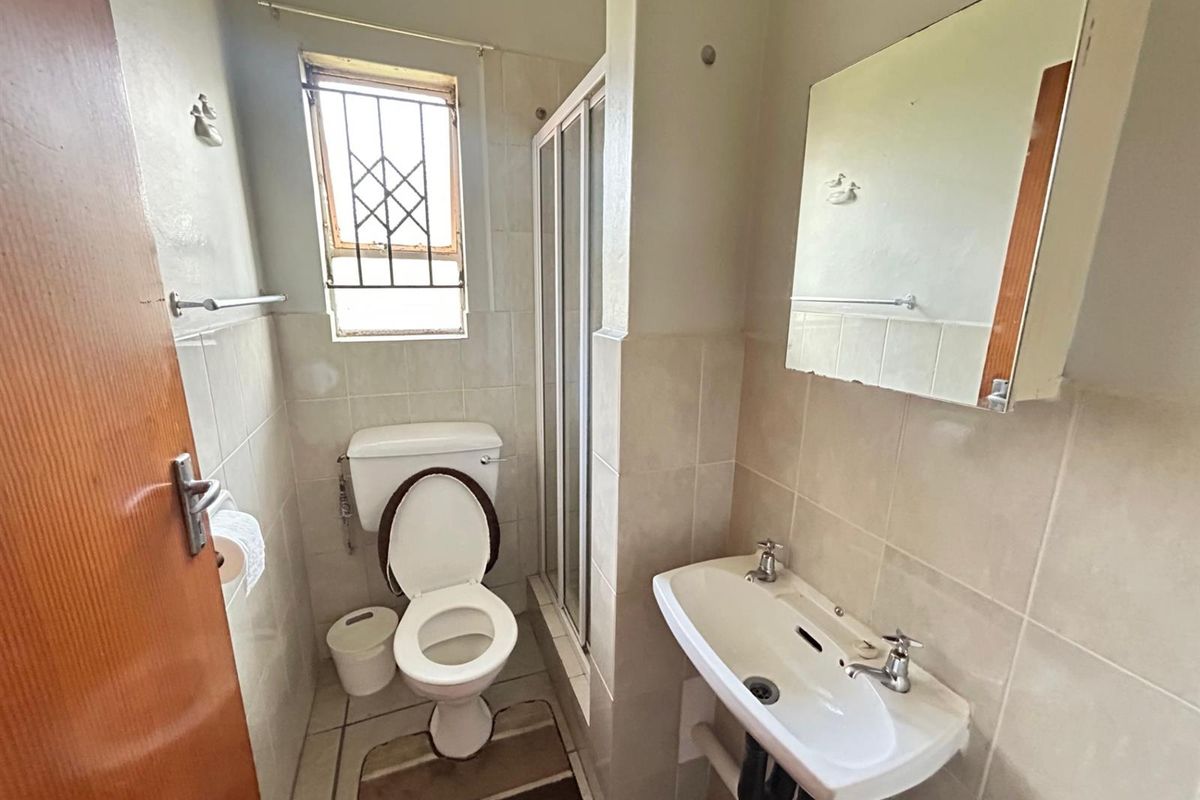 House For Sale in Sunnyridge, Newcastle, KwaZulu Natal - Photo 5