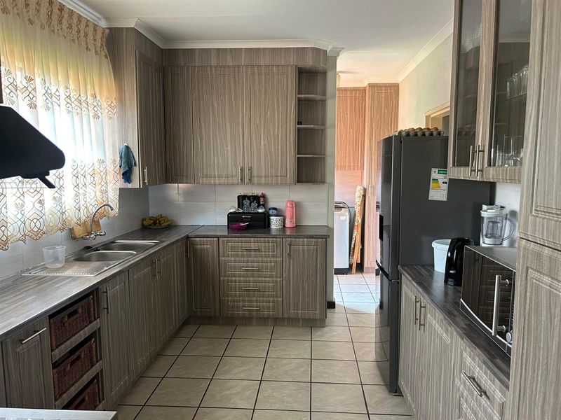House For Sale in Sunnyridge, Newcastle, KwaZulu Natal - Photo 10