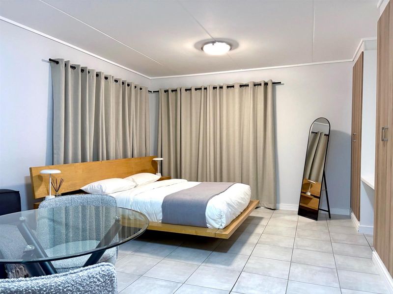 Apartment For Sale in Linbro Park, Sandton - Photo 2