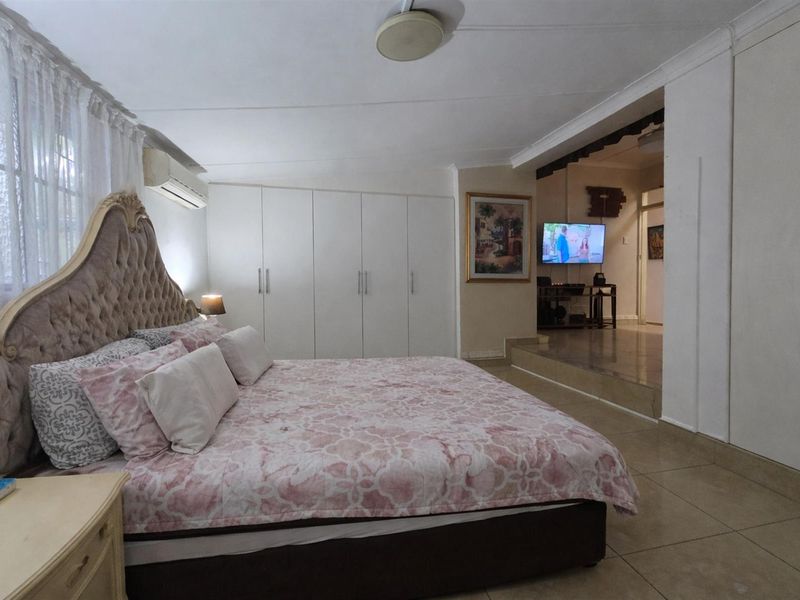 Spacious 4 Bedroom home for sale in lovely street - Photo 8