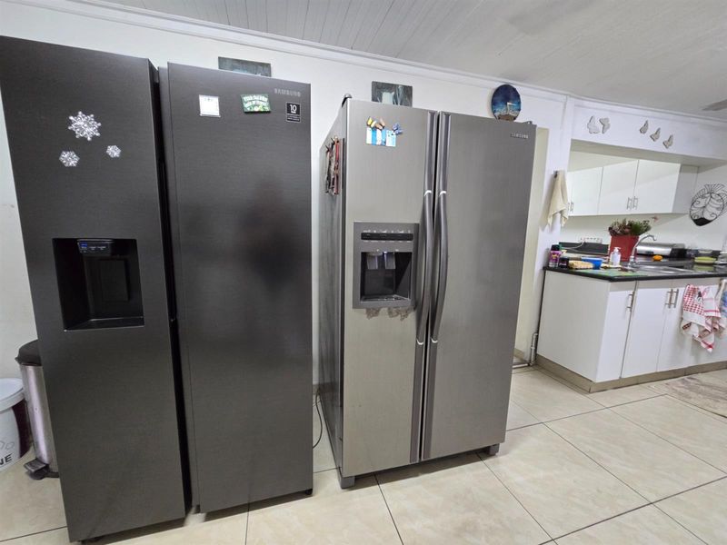 Spacious 4 Bedroom home for sale in lovely street - Photo 7