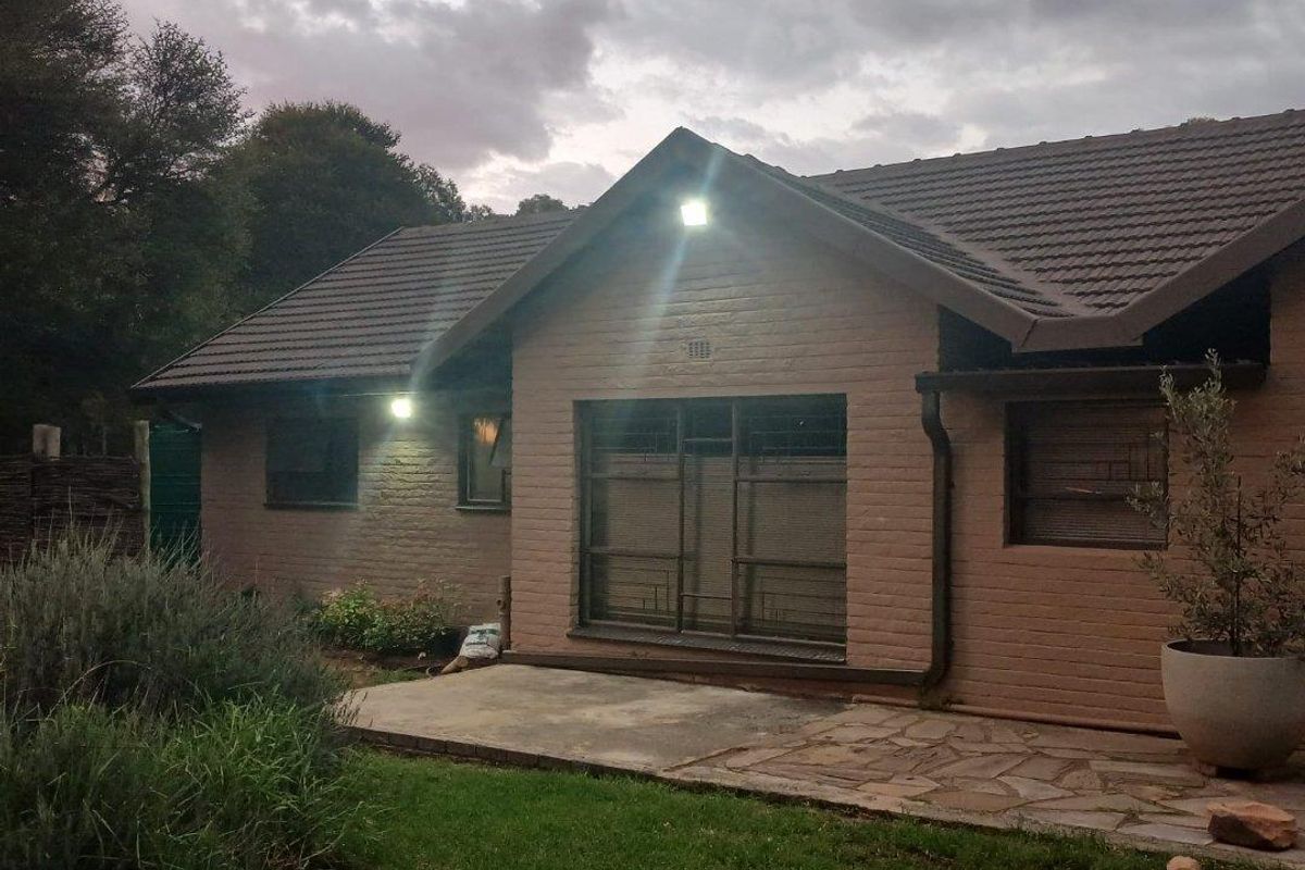House For Sale in Benoni AH, Benoni - Photo 2
