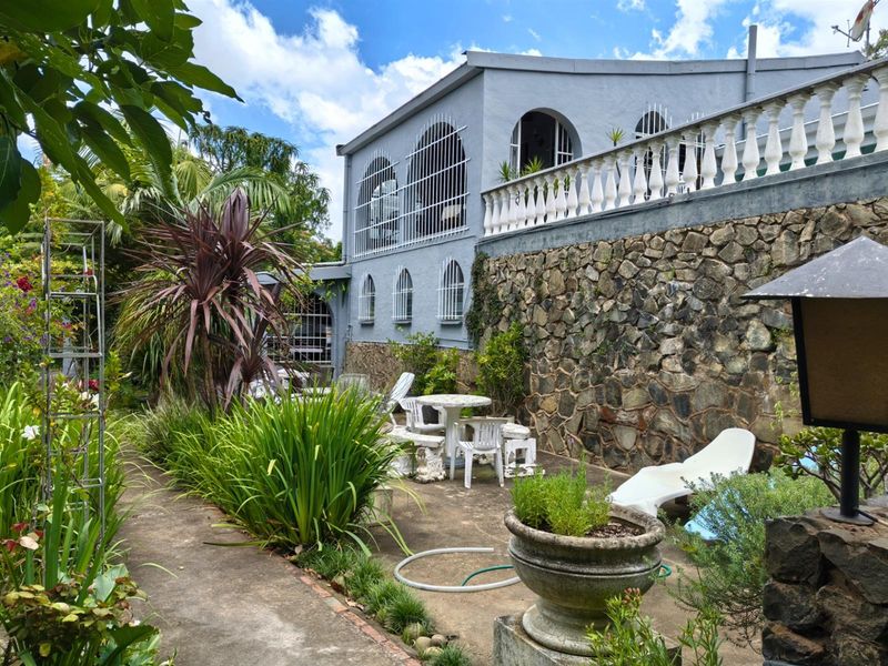 7 Bathrooms, 6 Bedrooms, 5+ Potential Self-Contained Units! - Photo 4