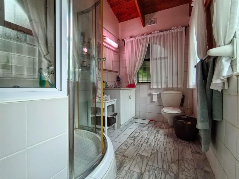 7 Bathrooms, 6 Bedrooms, 5+ Potential Self-Contained Units! - Photo 8