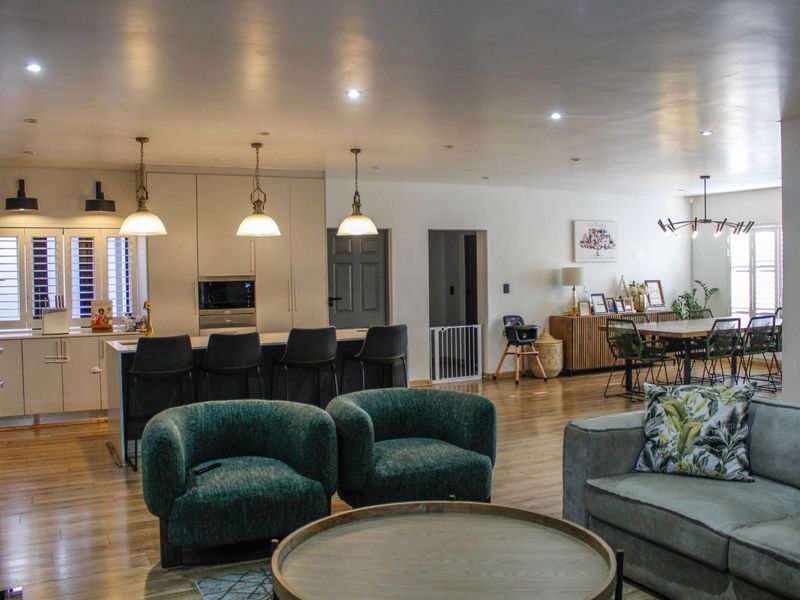 Modern and spacious family home! - Photo 9