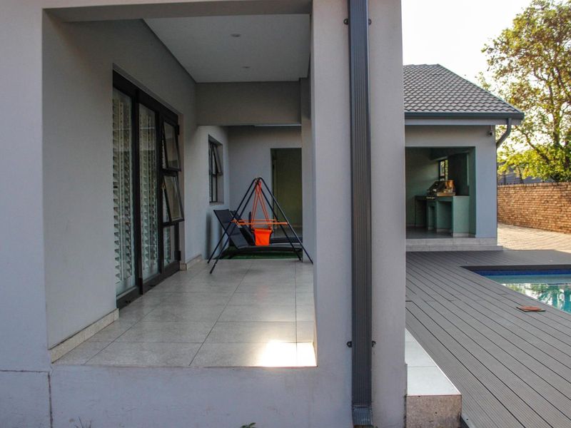 Modern and spacious family home! - Photo 7