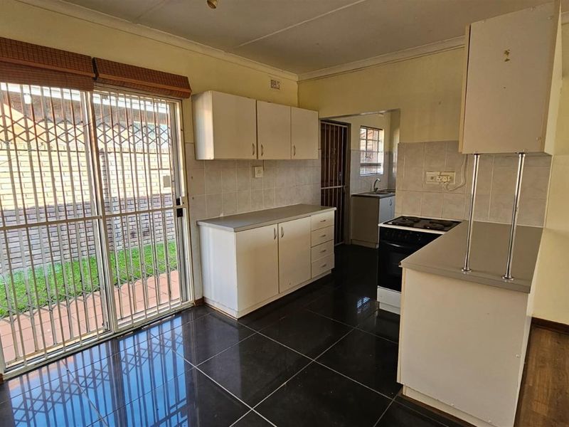 Peaceful 3BR Home in a Well Run Secure Mini Sub Estate in Bellevue. Make it yours - Photo 7