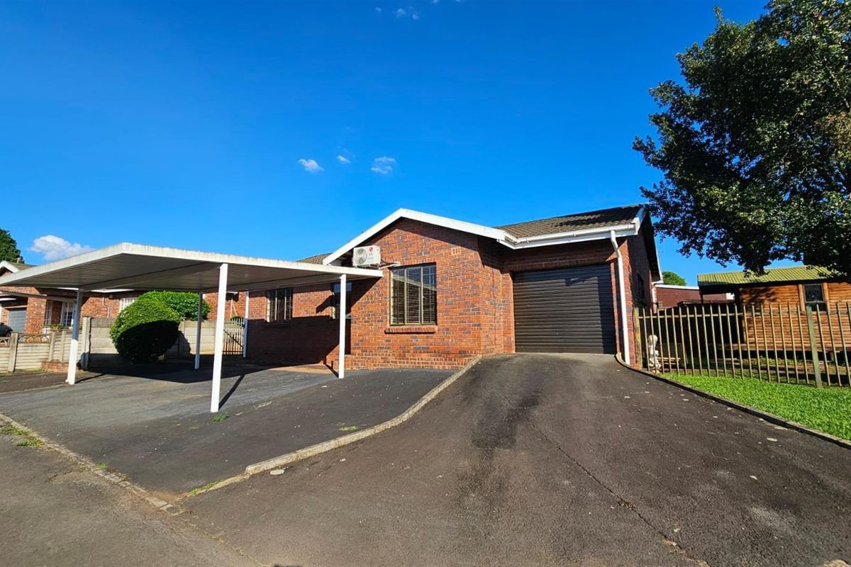 Peaceful 3BR Home in a Well Run Secure Mini Sub Estate in Bellevue. Make it yours - Photo 2