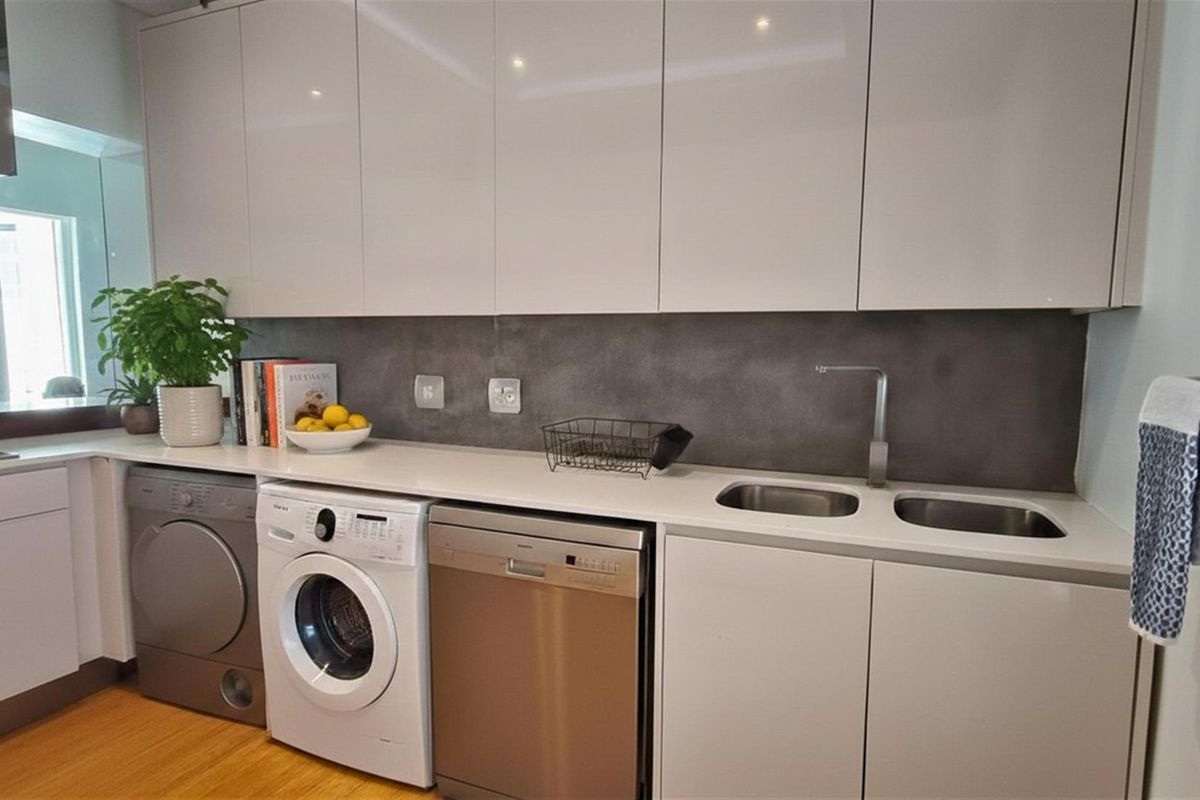 Sophisticated Heritage Living in the Heart of Campus - Photo 4