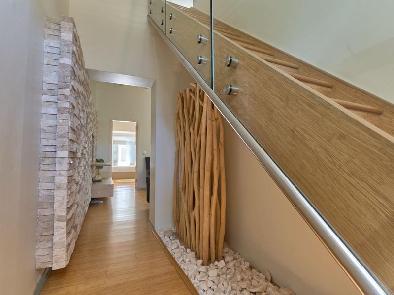 Sophisticated Heritage Living in the Heart of Campus - Photo 3