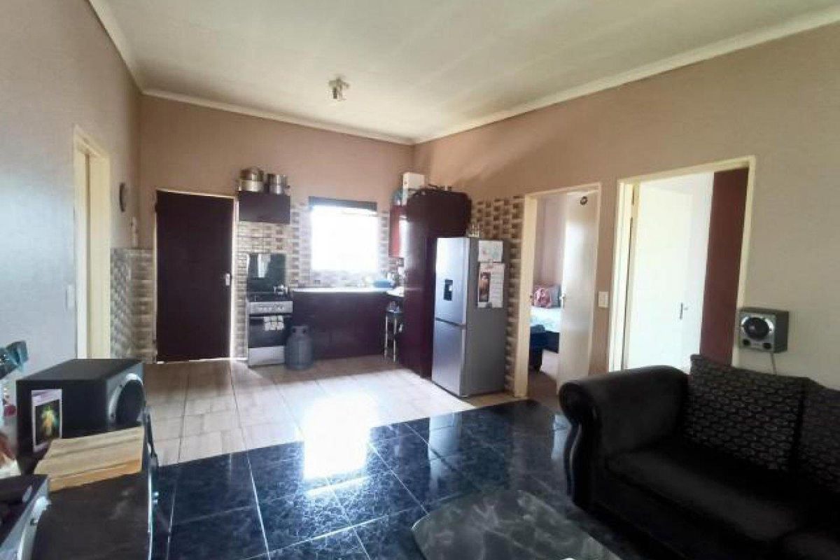 Apartment For Sale in Norton Home Estate, Benoni - Photo 5