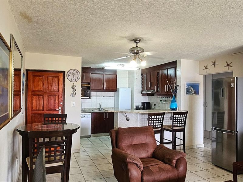 Luxury 3 Bedroom Apartment in Uvongo - Photo 3