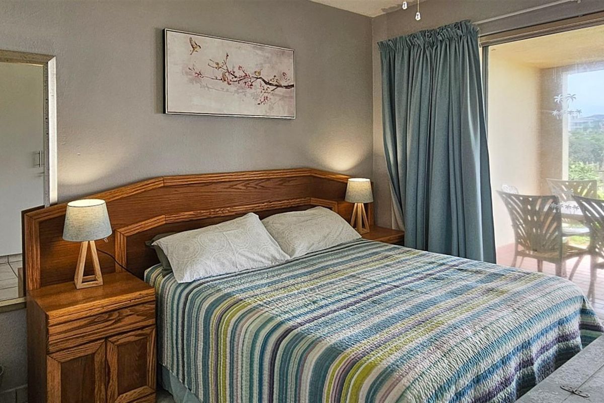 Luxury 3 Bedroom Apartment in Uvongo - Photo 5