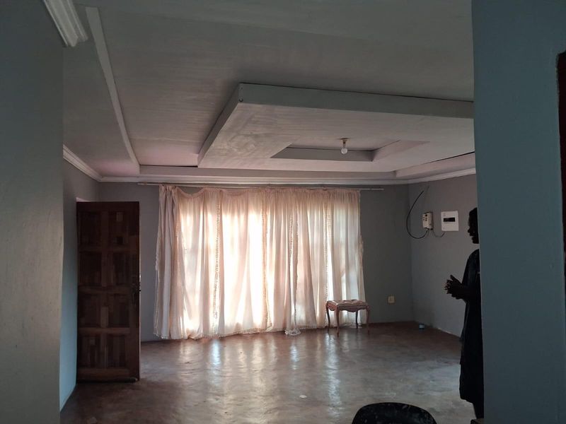 House For Sale in Thohoyandou Makwarela Ext 3 - Photo 8
