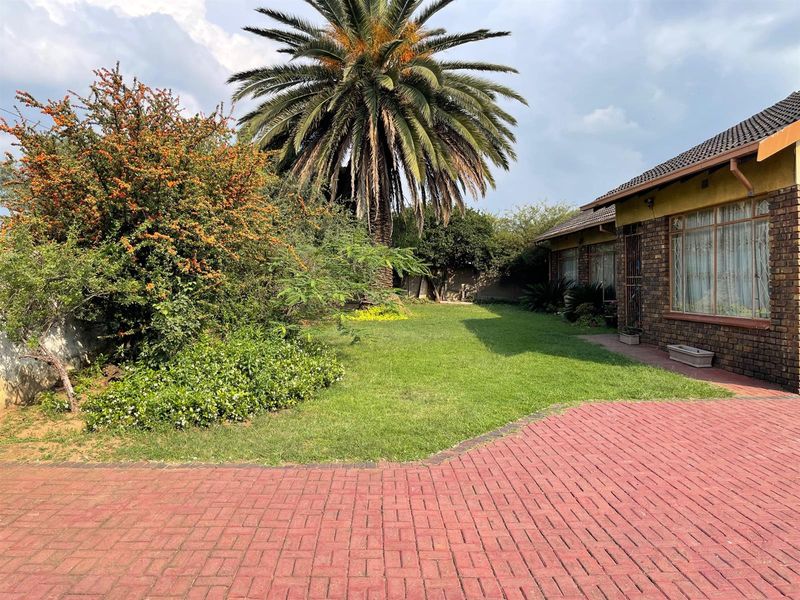 House For Sale in Tasbet Park, Witbank - Photo 4