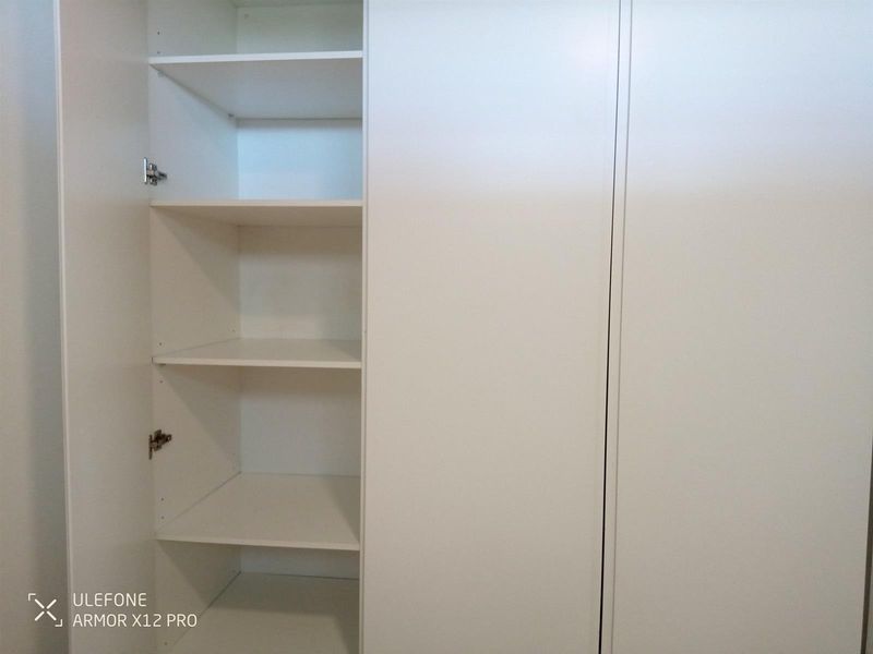 Stunning one bedroom apartment overlooking the sea. - Photo 4