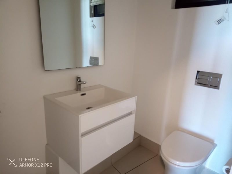 Stunning one bedroom apartment overlooking the sea. - Photo 6