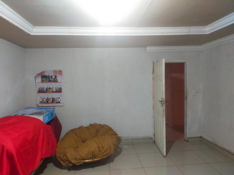 House For Sale in Thohoyandou Block L - Photo 6