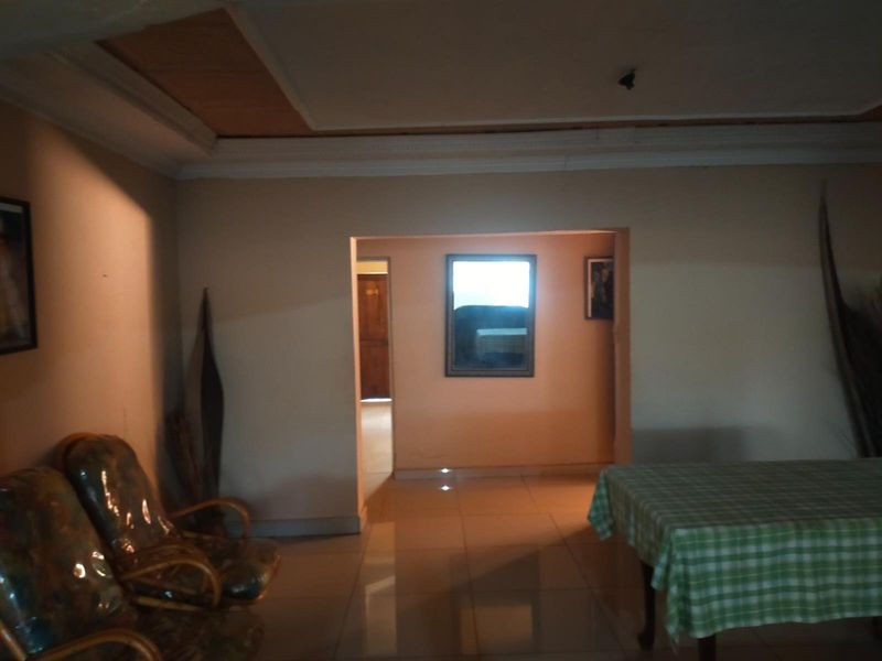 House For Sale in Thohoyandou Block L - Photo 5