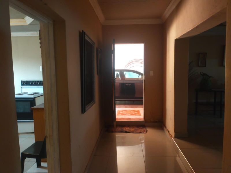 House For Sale in Thohoyandou Block L - Photo 10