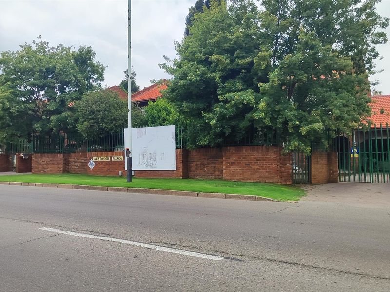 House For Sale in Boksburg South - Photo 2