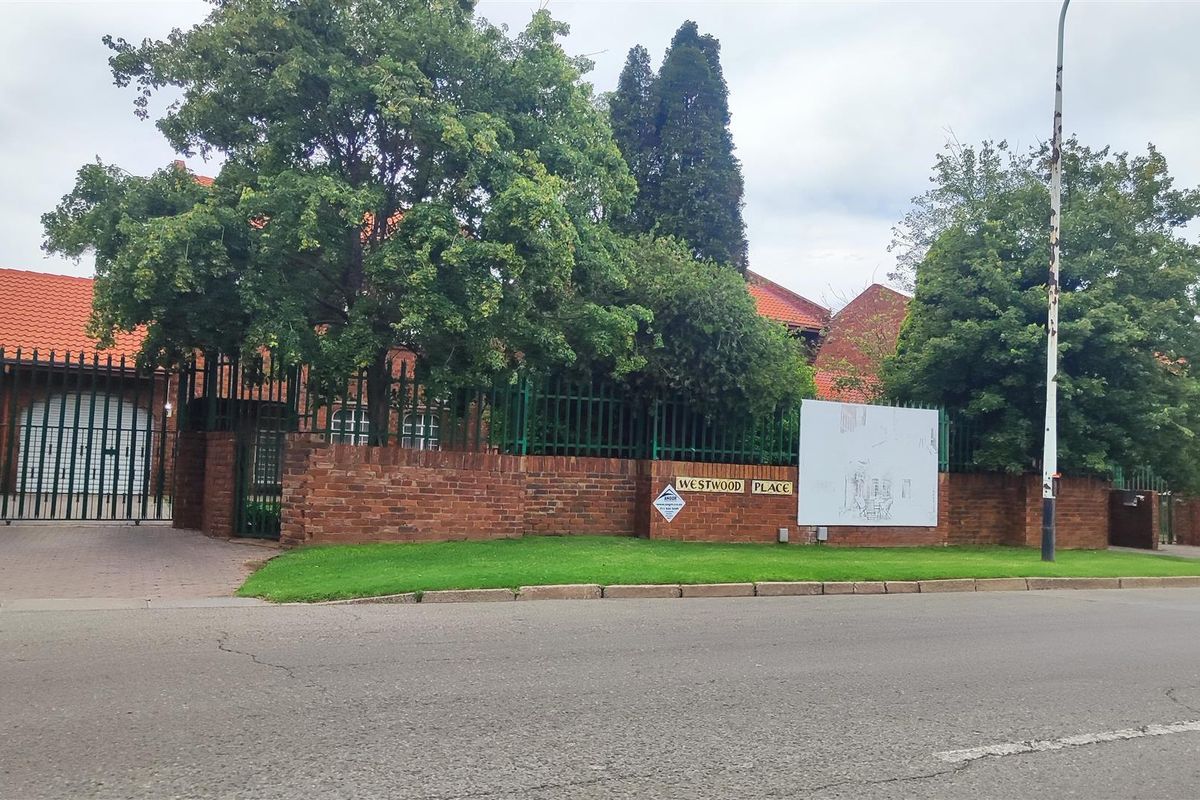 House For Sale in Boksburg South - Photo 4