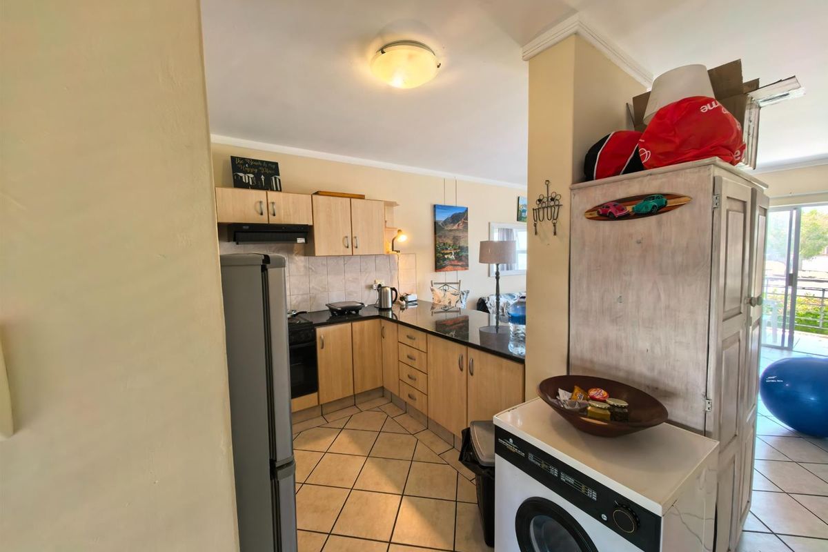 2 Bedroom Apartment for sale in Reebok - Photo 5