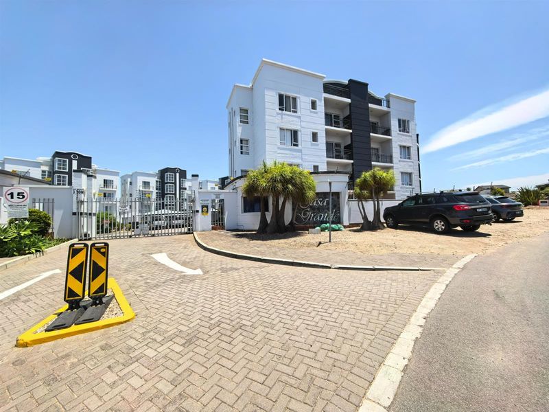 2 Bedroom Apartment for sale in Reebok - Photo 2