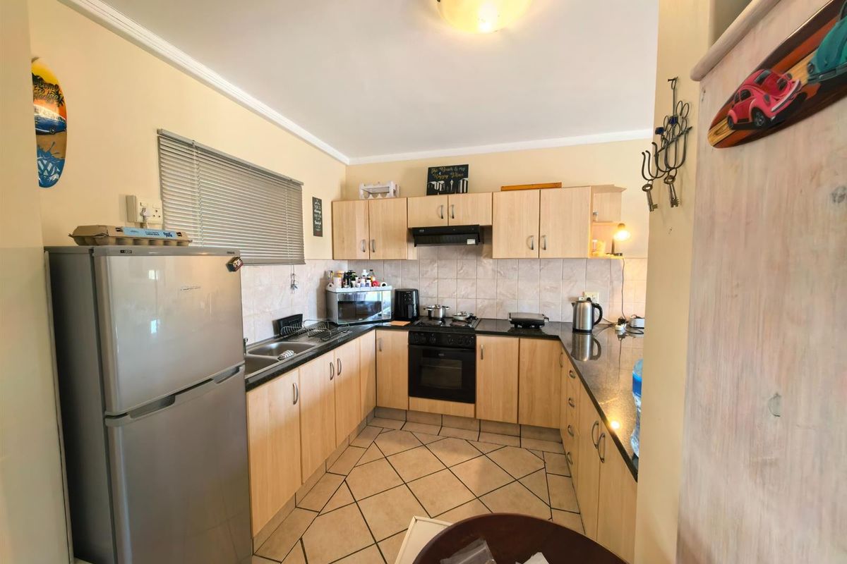 2 Bedroom Apartment for sale in Reebok - Photo 4