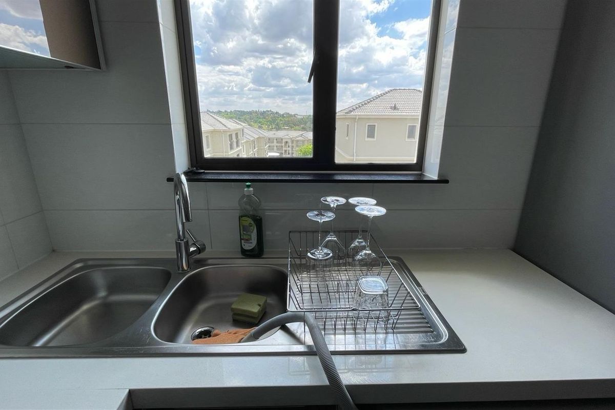 Apartment To Rent in Fourways, Sandton - Photo 3