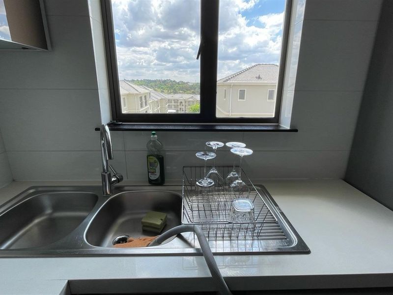 Apartment To Rent in Fourways, Sandton - Photo 3