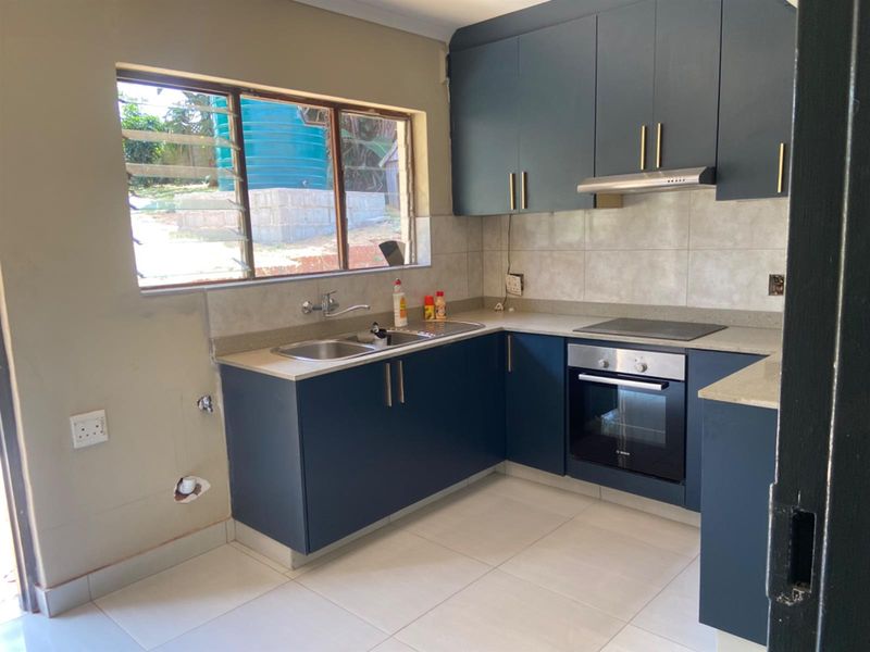 Cottage To Rent in Athlone Park, Amanzimtoti, KwaZulu Natal - Photo 4