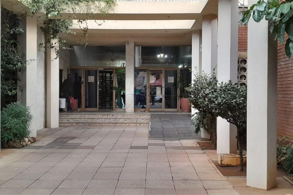 Apartment For Sale in Berea, Johannesburg - Photo 3