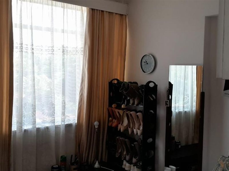 Apartment For Sale in Berea, Johannesburg - Photo 10