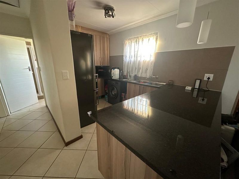 Apartment For Sale in Monavoni, Centurion - Photo 2