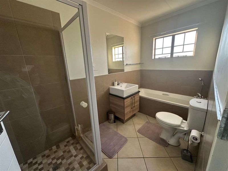 Apartment For Sale in Monavoni, Centurion - Photo 8