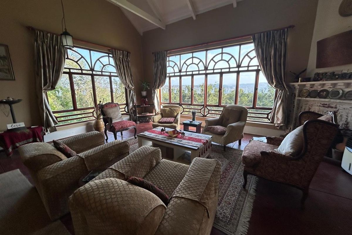 Amazing 8 Bedroom house for Sale in Umtentweni - Photo 4