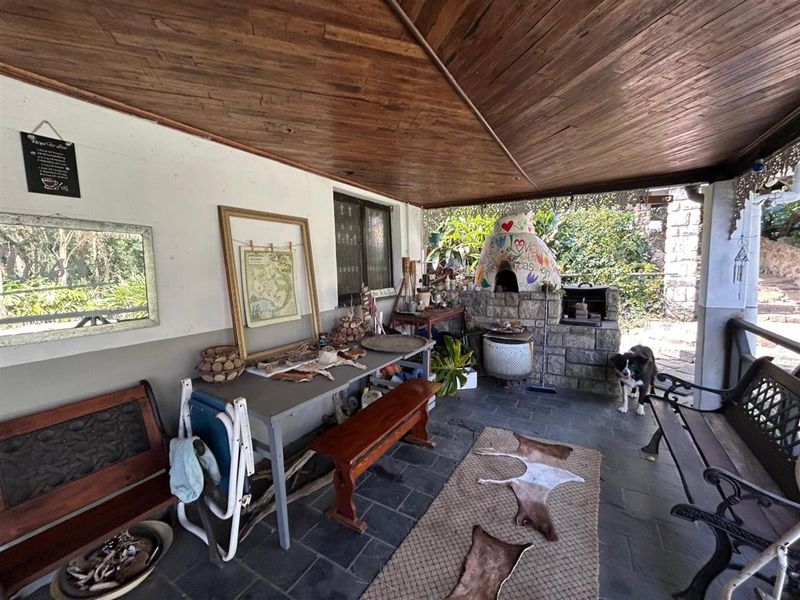 Amazing 8 Bedroom house for Sale in Umtentweni - Photo 3