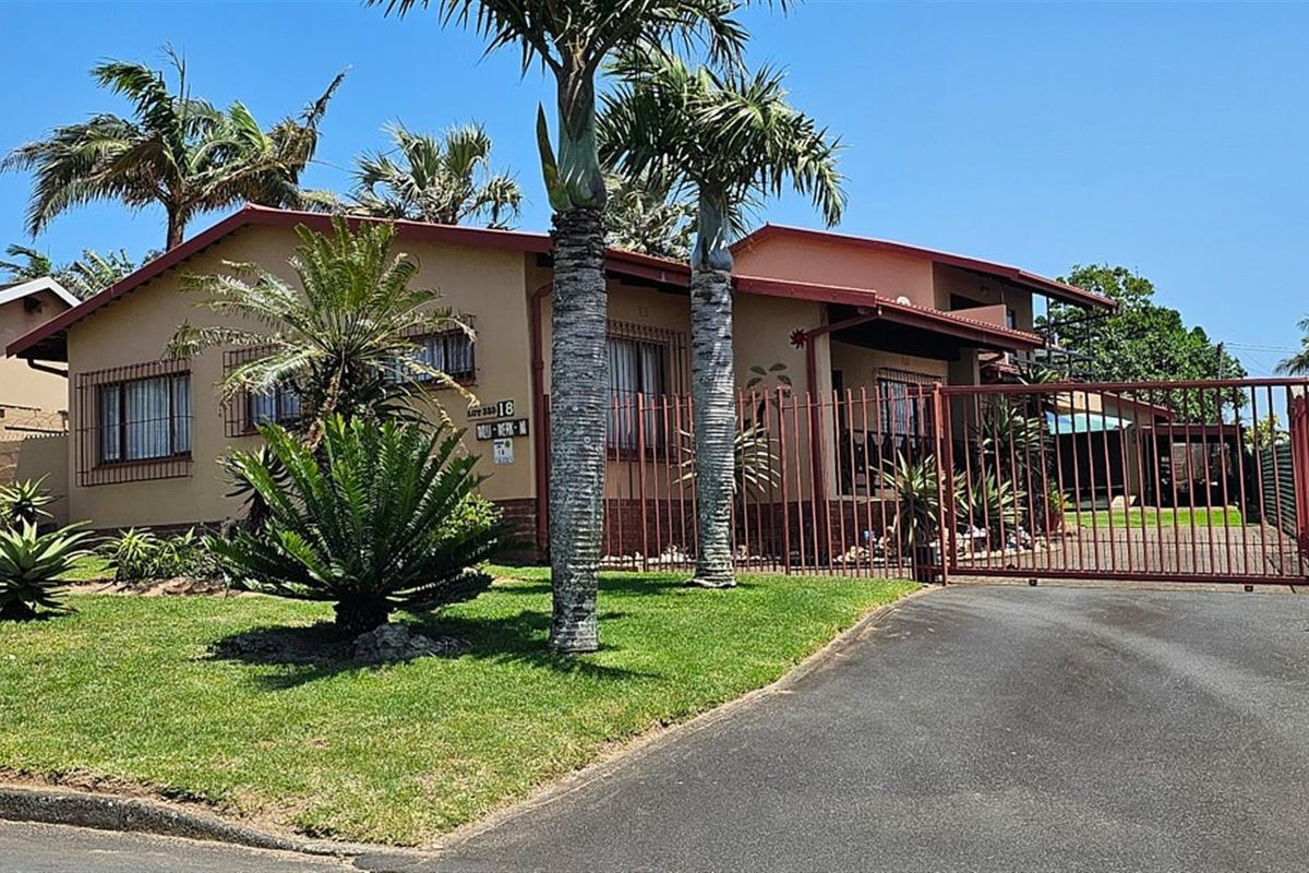 House For Sale in Manaba Beach, Margate, KwaZulu Natal - Photo 2