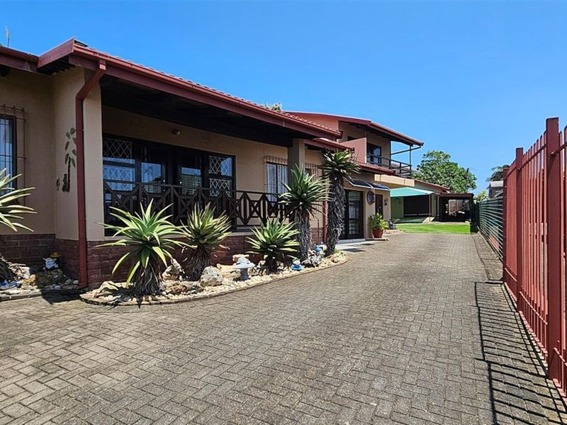 House For Sale in Manaba Beach, Margate, KwaZulu Natal - Photo 3