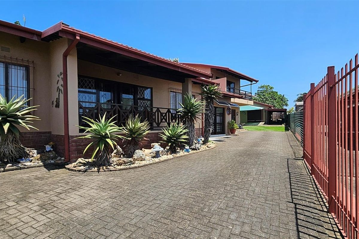 House For Sale in Manaba Beach, Margate, KwaZulu Natal - Photo 3