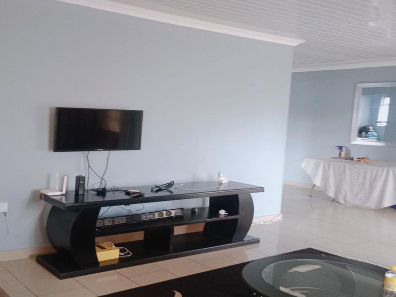 3 bedroom, en-suite and garage house - Photo 7