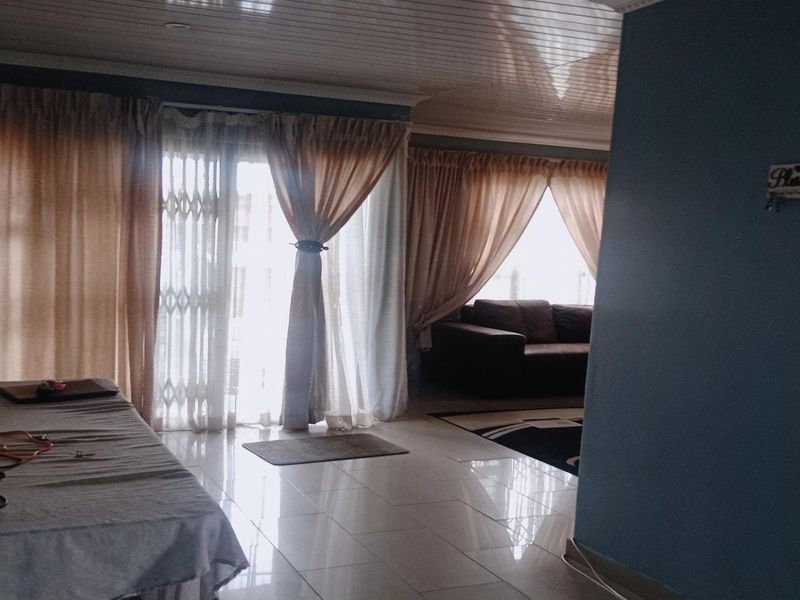 3 bedroom, en-suite and garage house - Photo 8