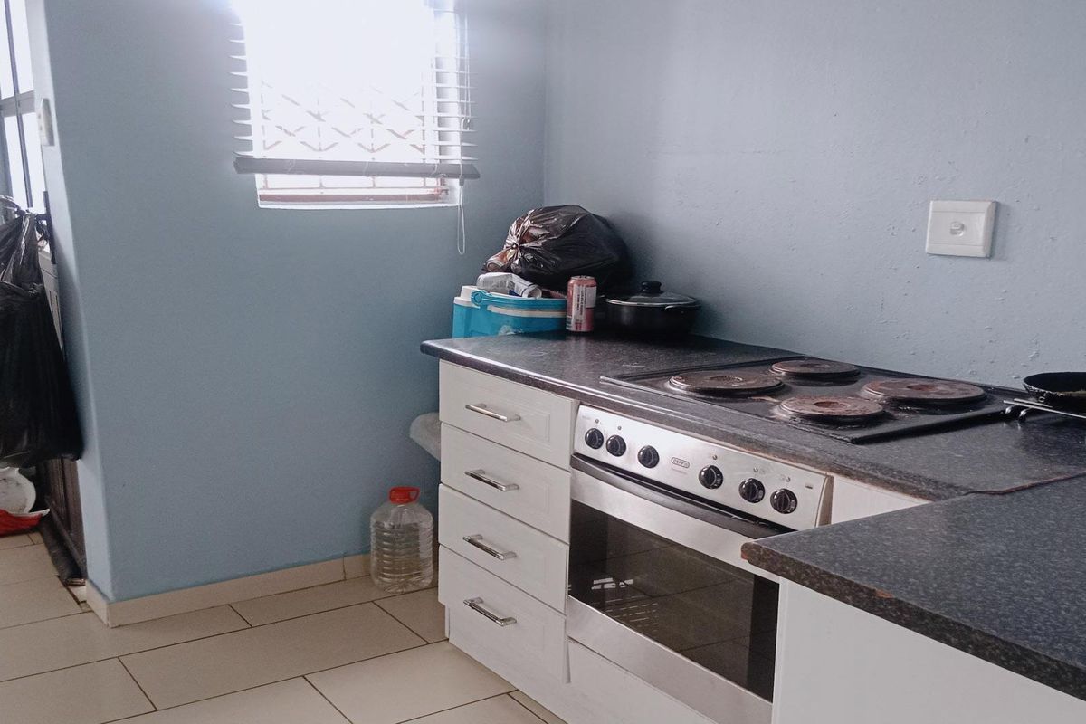 3 bedroom, en-suite and garage house - Photo 4