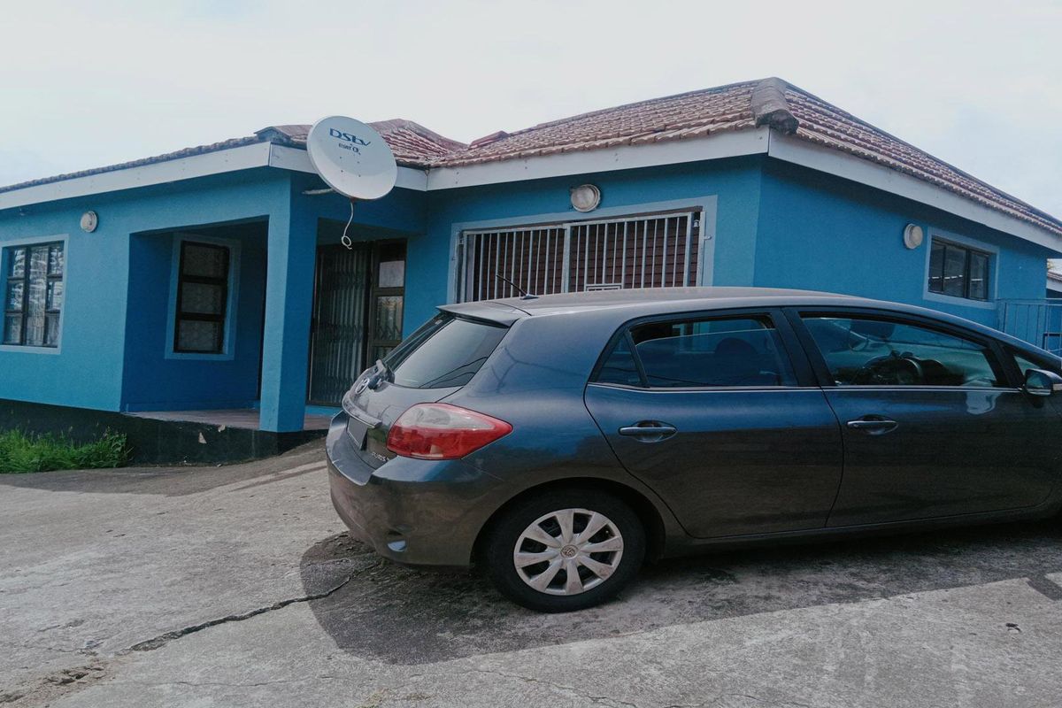 3 bedroom, en-suite and garage house - Photo 2