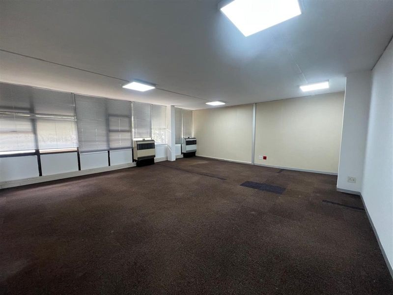 Office To Rent in Ferndale, Randburg - Photo 5