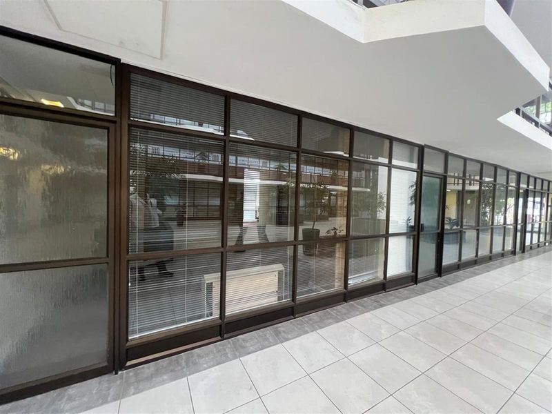 Office To Rent in Ferndale, Randburg - Photo 2