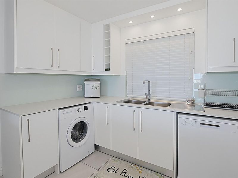 Beachfront Apartment in Blouberg - Photo 4