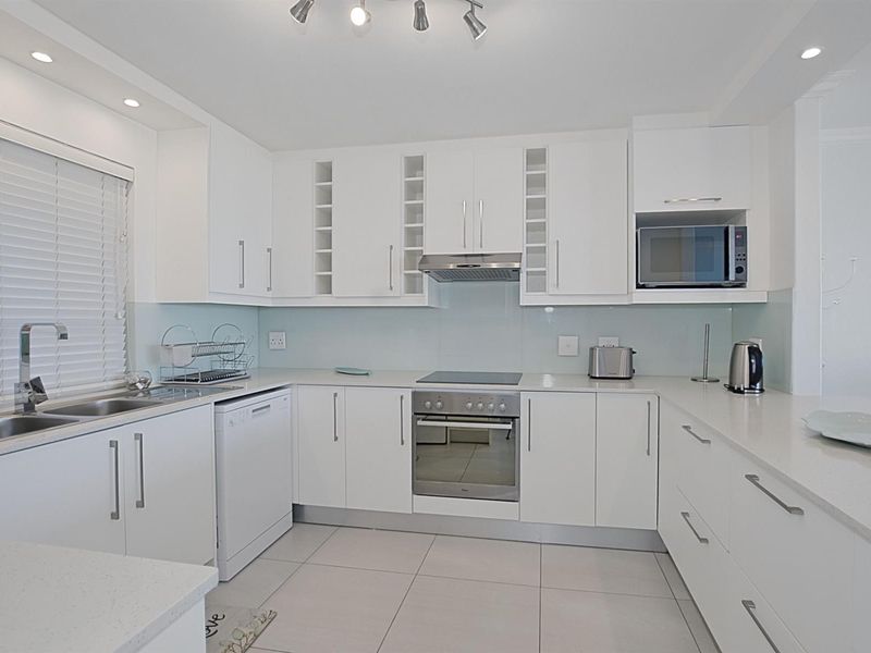 Beachfront Apartment in Blouberg - Photo 3