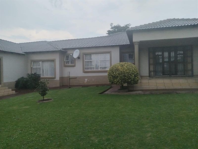 House For Sale in Die Heuwel Ext 4, Die Heuwel, Witbank - Photo 3